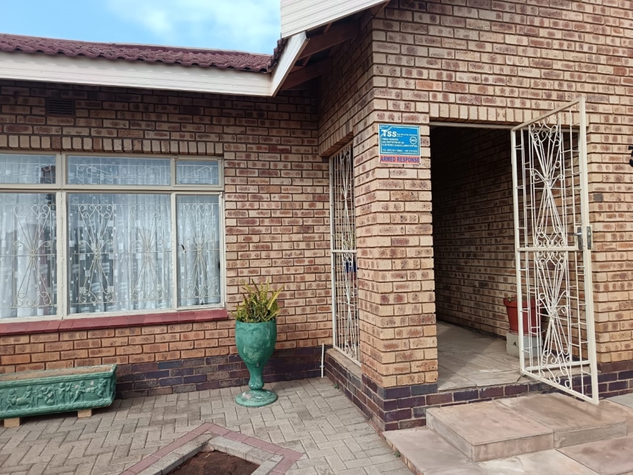 3 Bedroom Property for Sale in Homestead Northern Cape